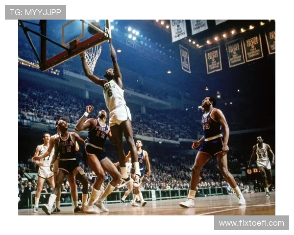 比尔·拉塞尔:篮球传奇与冠军精神的传承之路 比尔·拉塞尔:篮球传奇与冠军精神的传承之路