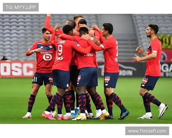 卡尔维纳与布拉格的精彩对决揭示足球战术与团队合作的魅力